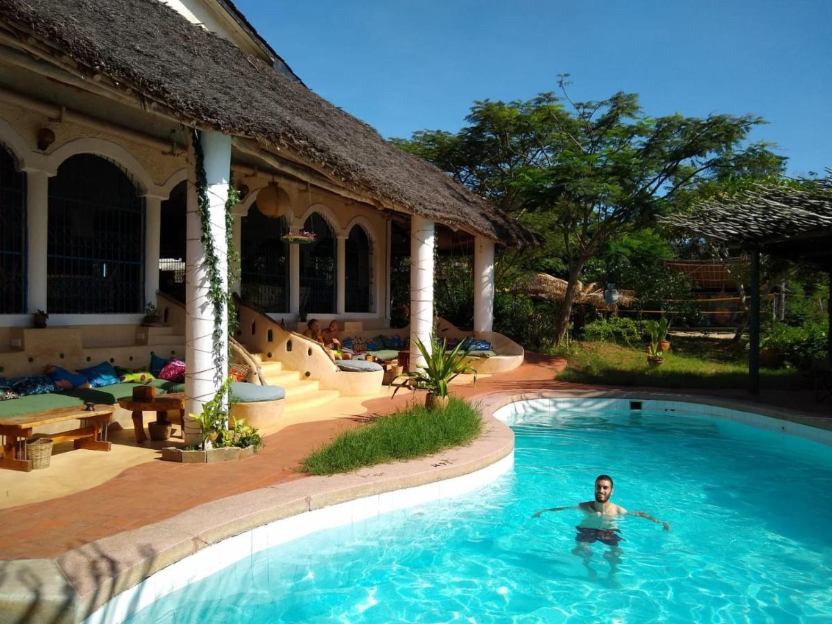 Distant Relatives Ecolodge & Backpackers Kilifi Exterior foto